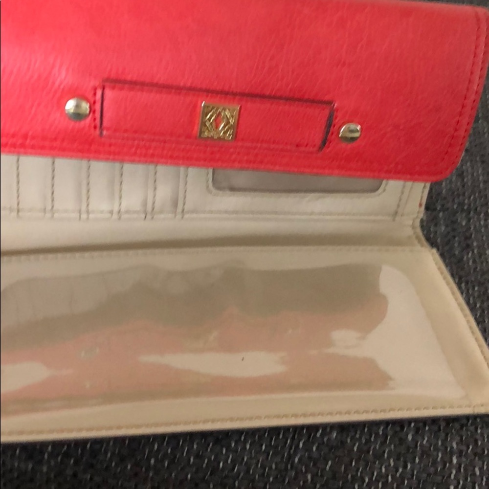 Wallet . Orange.
